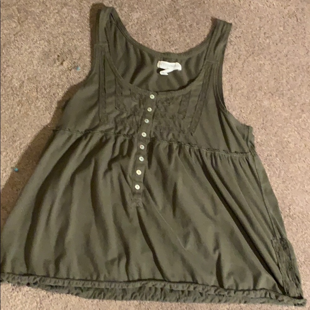 Army green detailed Aeropostale tank
